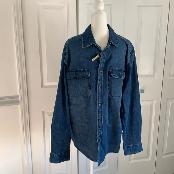 Good fellow & Co men’s denim button down shirt. - Picture 1 of 7